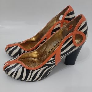 Spring Kitten Pump by Naughty Monkey